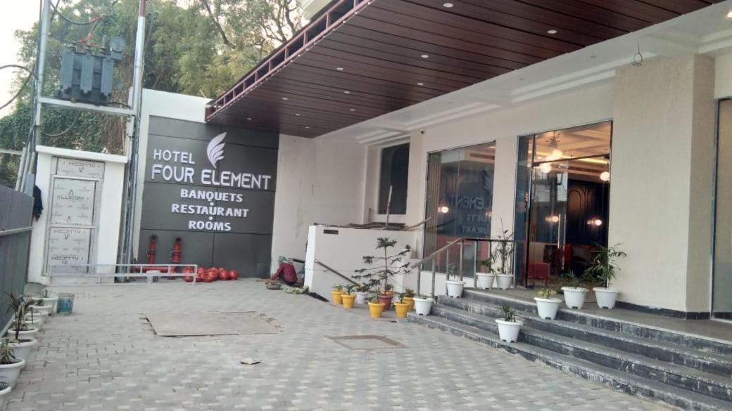 Hotel Four Element Varanasi Eksteriør bilde